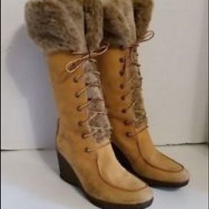 Timberland wheat fur trim boots
